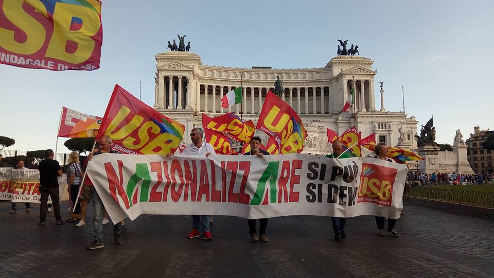 I lavoratori Alitalia tornano in piazza a Montecitorio: ITA somiglia agli incubi del passato