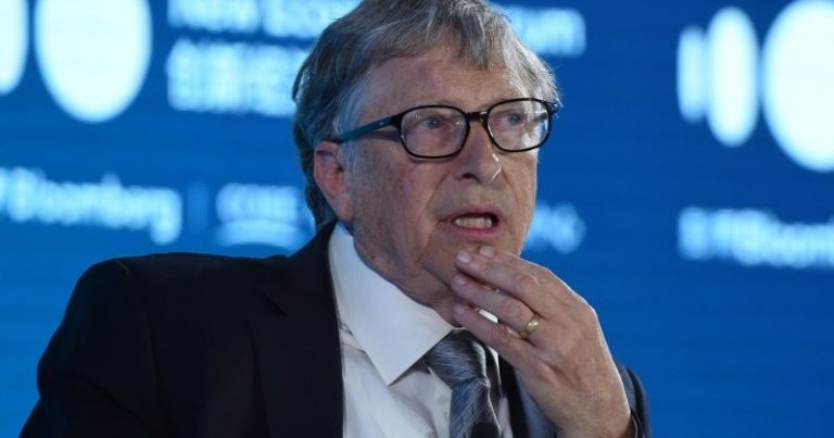 Bill Gates lodato come salvatore del mondo