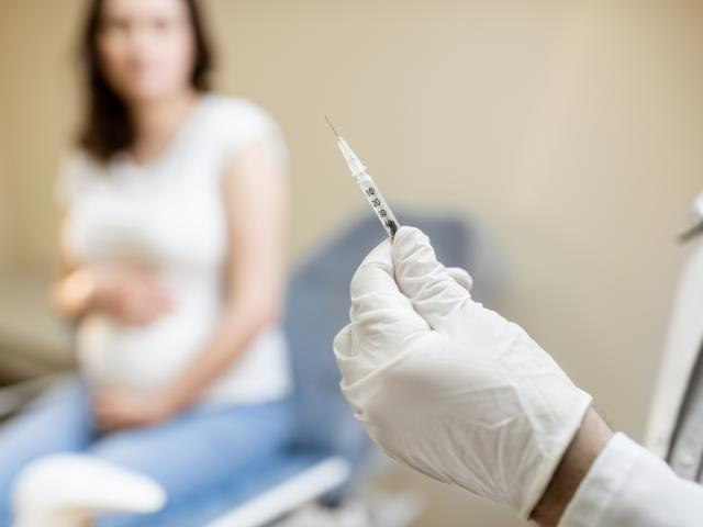 Donne in gravidanza: attenzione al vaccino COVID-19