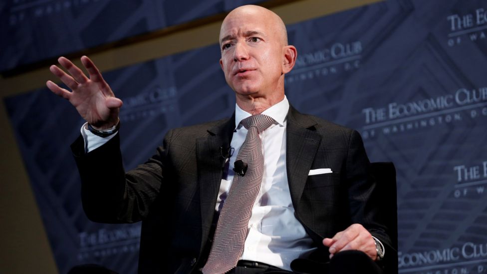 Jeff Bezos si dimette da amministratore delegato di Amazon