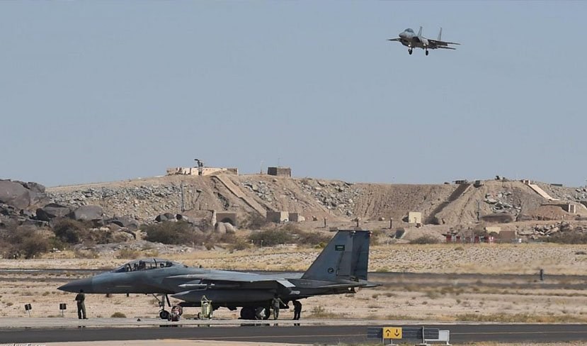 La resistenza Yemenita colpisce una base aerea saudita e abbatte un aereo spia