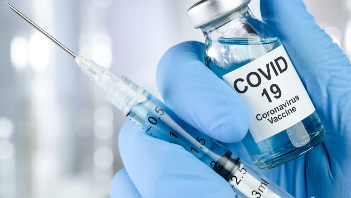 BMJ: “Obbligo vaccinale Covid-19 per i medici?” Una risposta tra tante