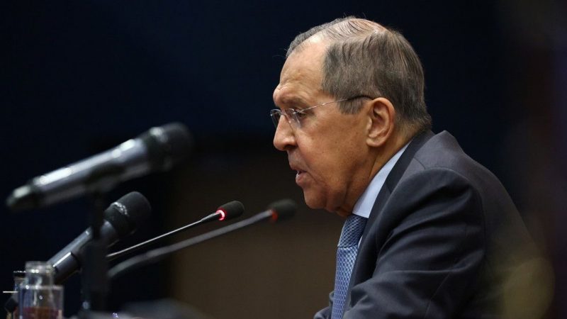 Lavrov: Anche negli USA, le sanzioni contro la Russia sono considerate “stupide”
