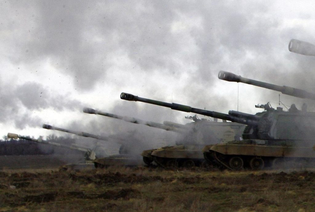 Le forze armate ucraine hanno lanciato un potente attacco su Donetsk, bombardamento della periferia per 5 ore