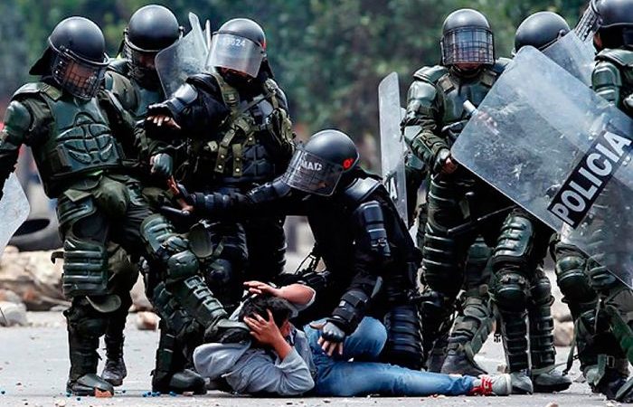 Colombia, sesto giorno di sciopero tra morti e repressione del regime