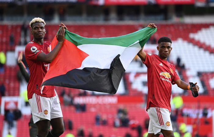 La bandiera della Palestina a Old Trafford