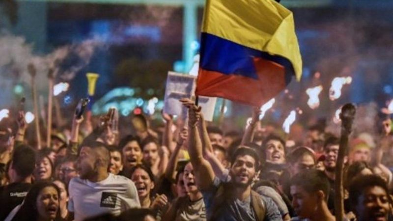 La Colombia arde – Non è per la “riforma tributaria”, è fame e dignità