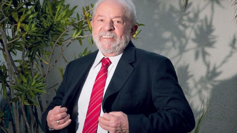 Lula: «Sarò candidato contro Bolsonaro»