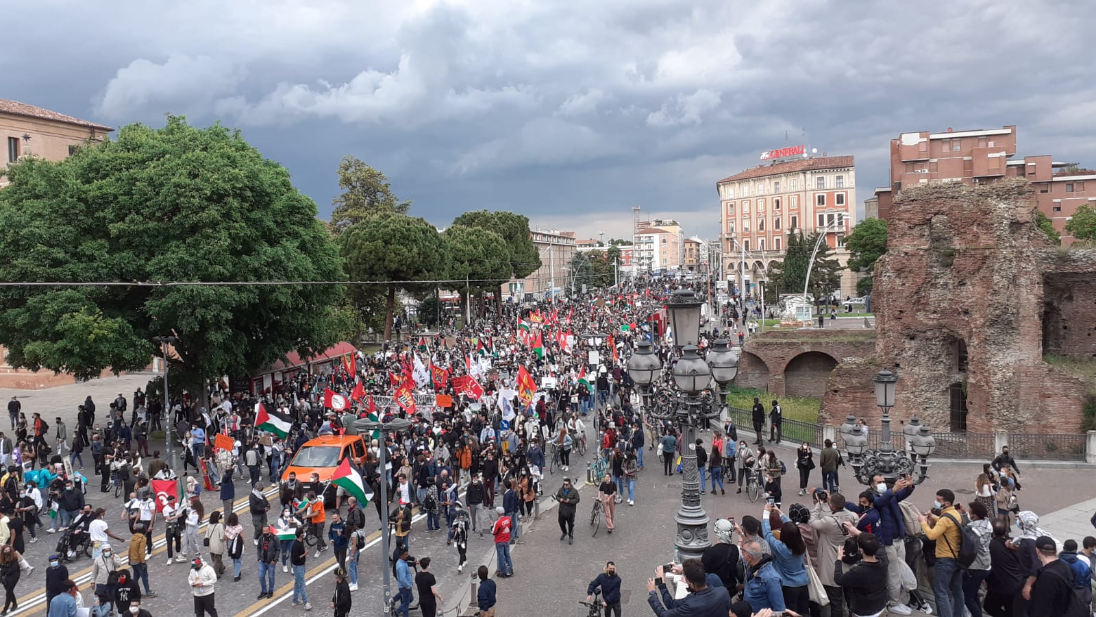 Nonostante la censura, In migliaia in tutta Italia per il popolo palestinese!