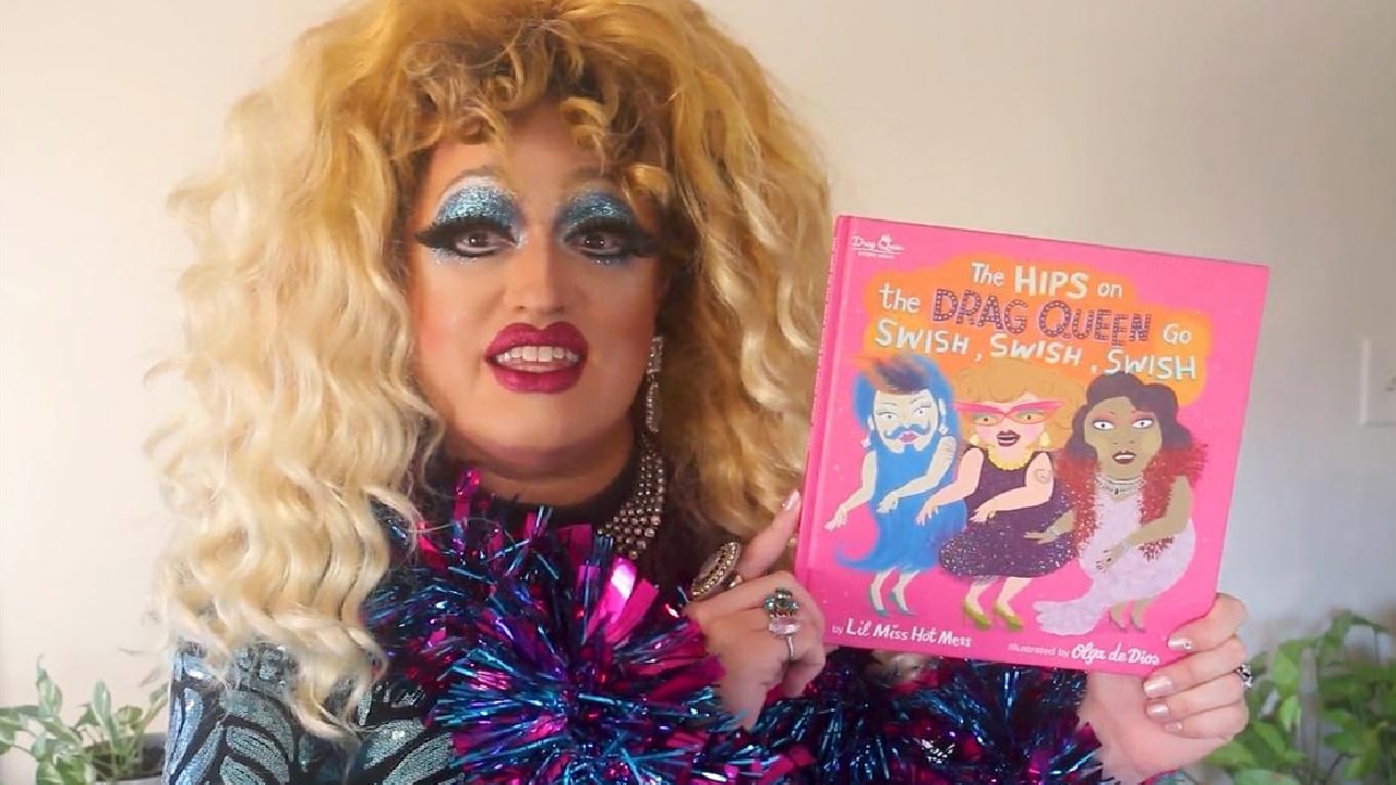 Una drag queen protagonista di uno show per bambini