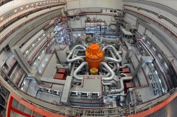 Nucleare russo a neutroni veloci: crea più combustibile di quanto ne brucia