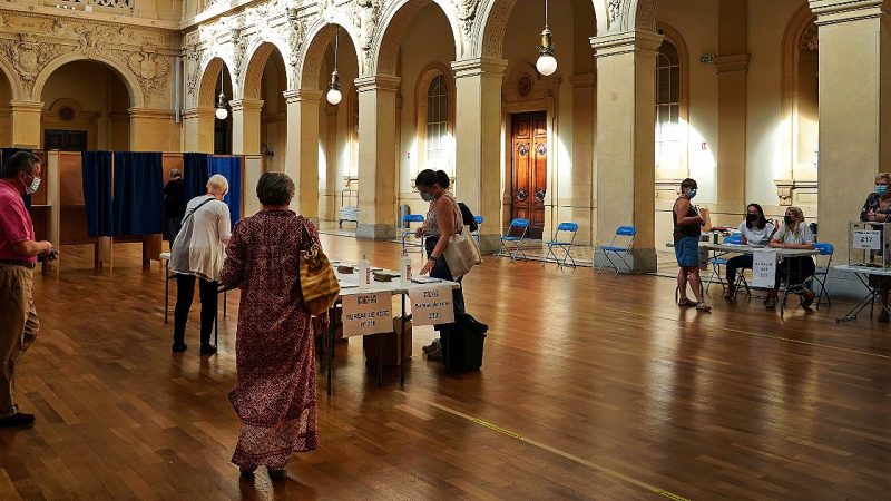 Perché se le elezioni sono in Francia l’affluenza non fa notizia?