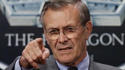 Donald Rumsfeld e quel memo “su come torturare”
