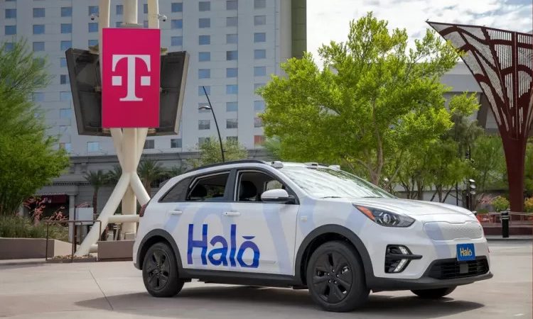 Halo lancia il primo servizio 5G di auto con conducente remoto