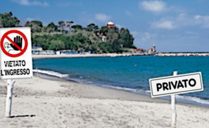 Sulle coste italiane ci sono sempre meno spiagge libere