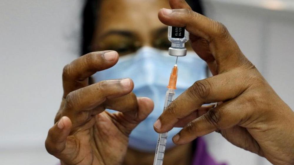 Tre quarti dei recenti casi di COVID-19 a Singapore sono persone vaccinate