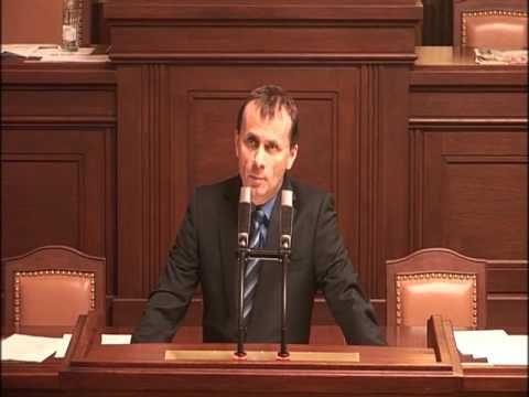 Dal Partito Comunista di Boemia e Moravia: “Il governo dovrebbe combattere contro la malattia e non contro i cittadini”