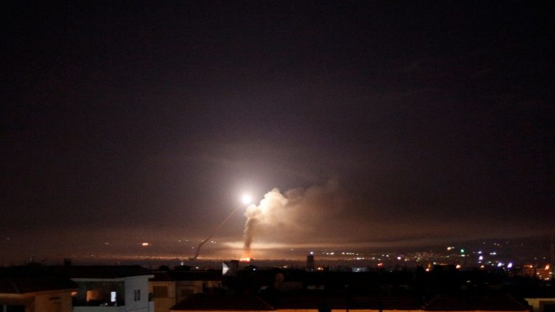 La difesa aerea siriana respinge l’ennesimo di Israele su Damasco, Homs e Qalamoun