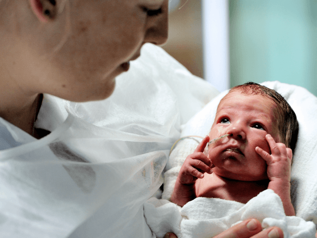 L’American Medical Association e’ ufficialmente “woke”: Rimuove il sesso biologico dai certificati di nascita