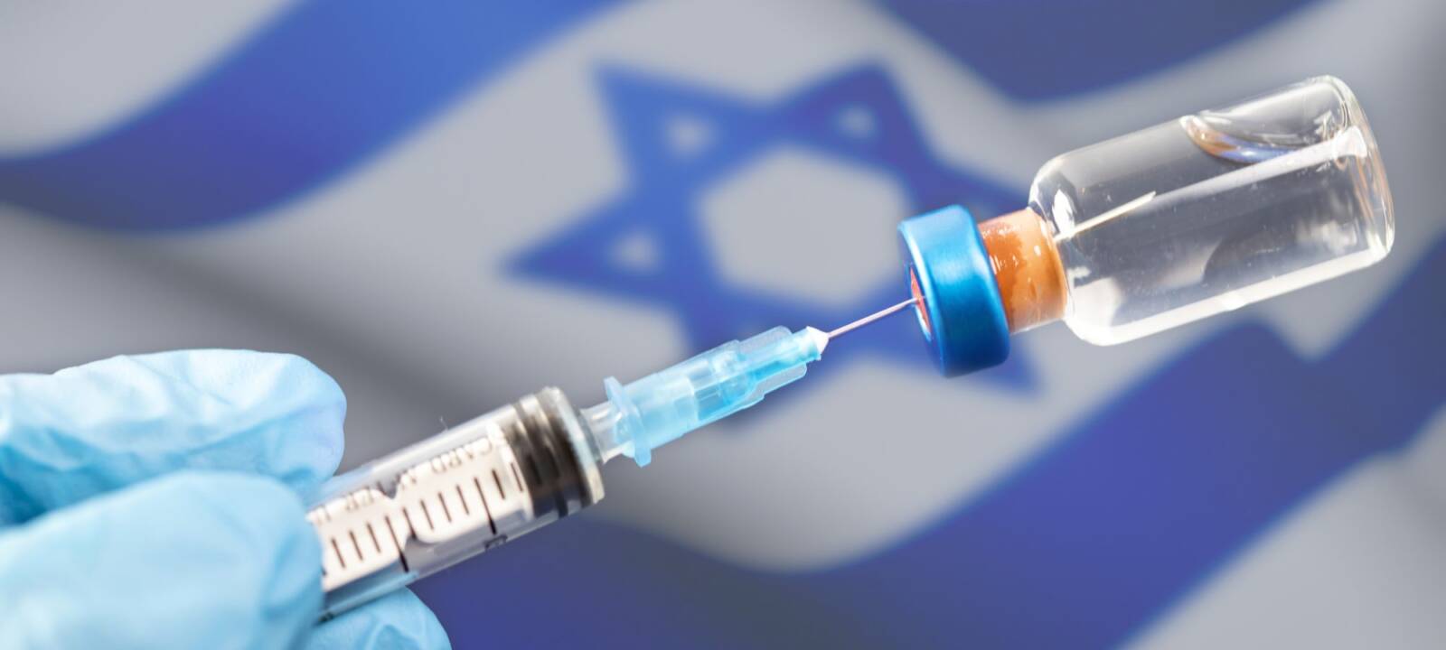 Israele ha appena cambiato la definizione di “completamente vaccinato”