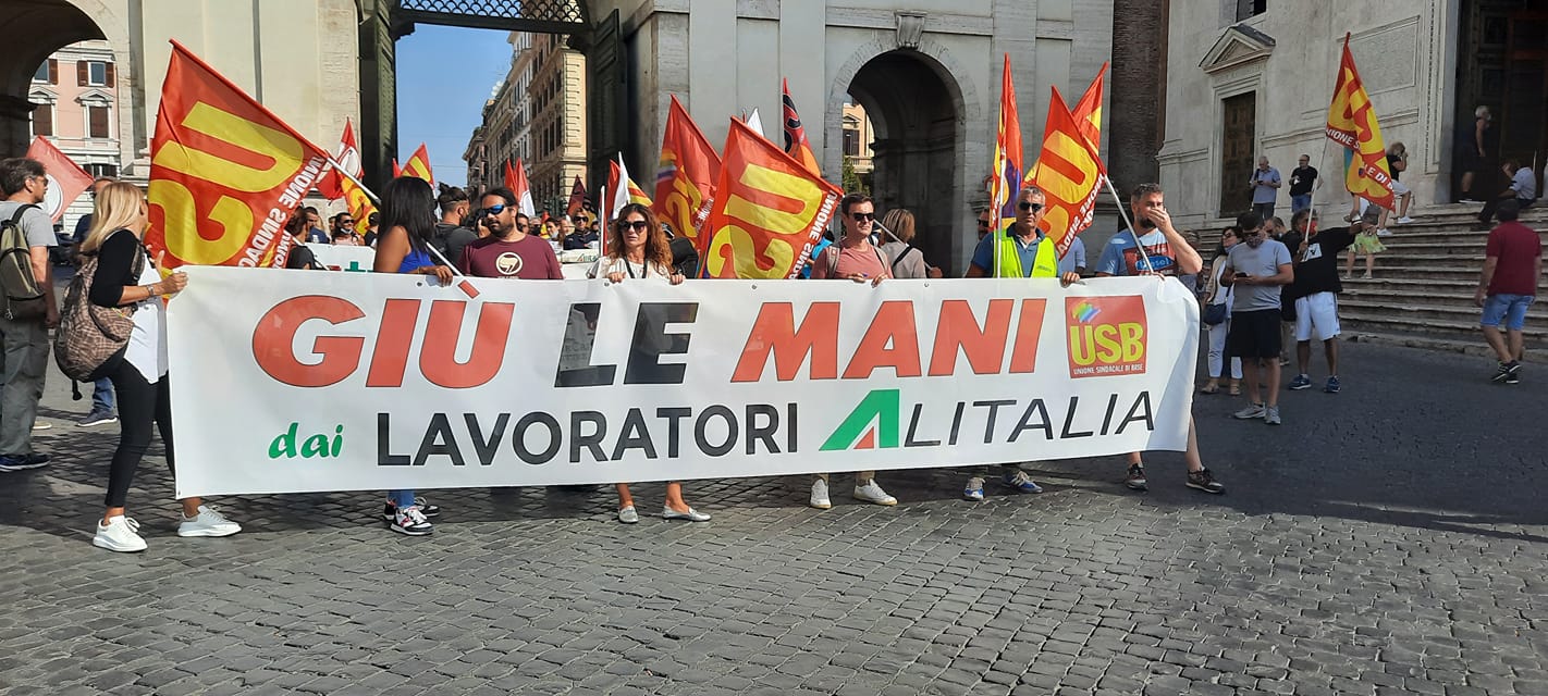 Lavoratrici e lavoratori Alitalia in marcia a Montecitorio