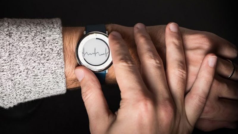 Rilevare la depressione con lo smartwatch: parte lo studio pilota