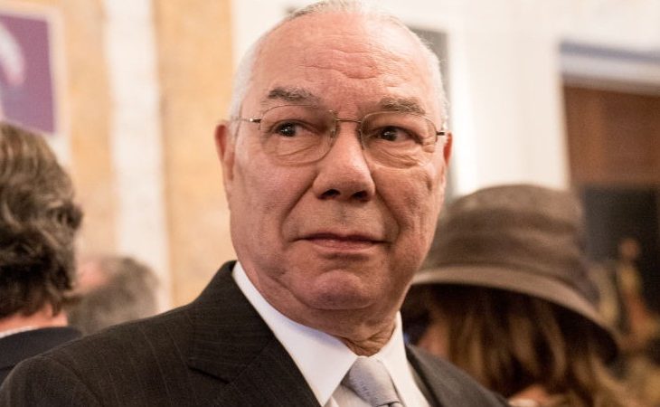 Ex chirurgo incolpa gli americani non vaccinati per la morte di Colin Powell
