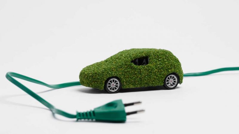 L’auto elettrica non salverà il mondo: servono città diverse da quelle attuali