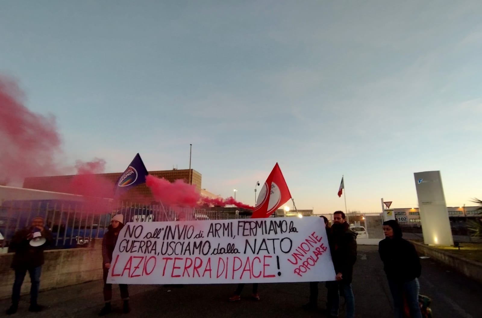 Roma. Unione Popolare protesta di fronte alla Rheinmetall
