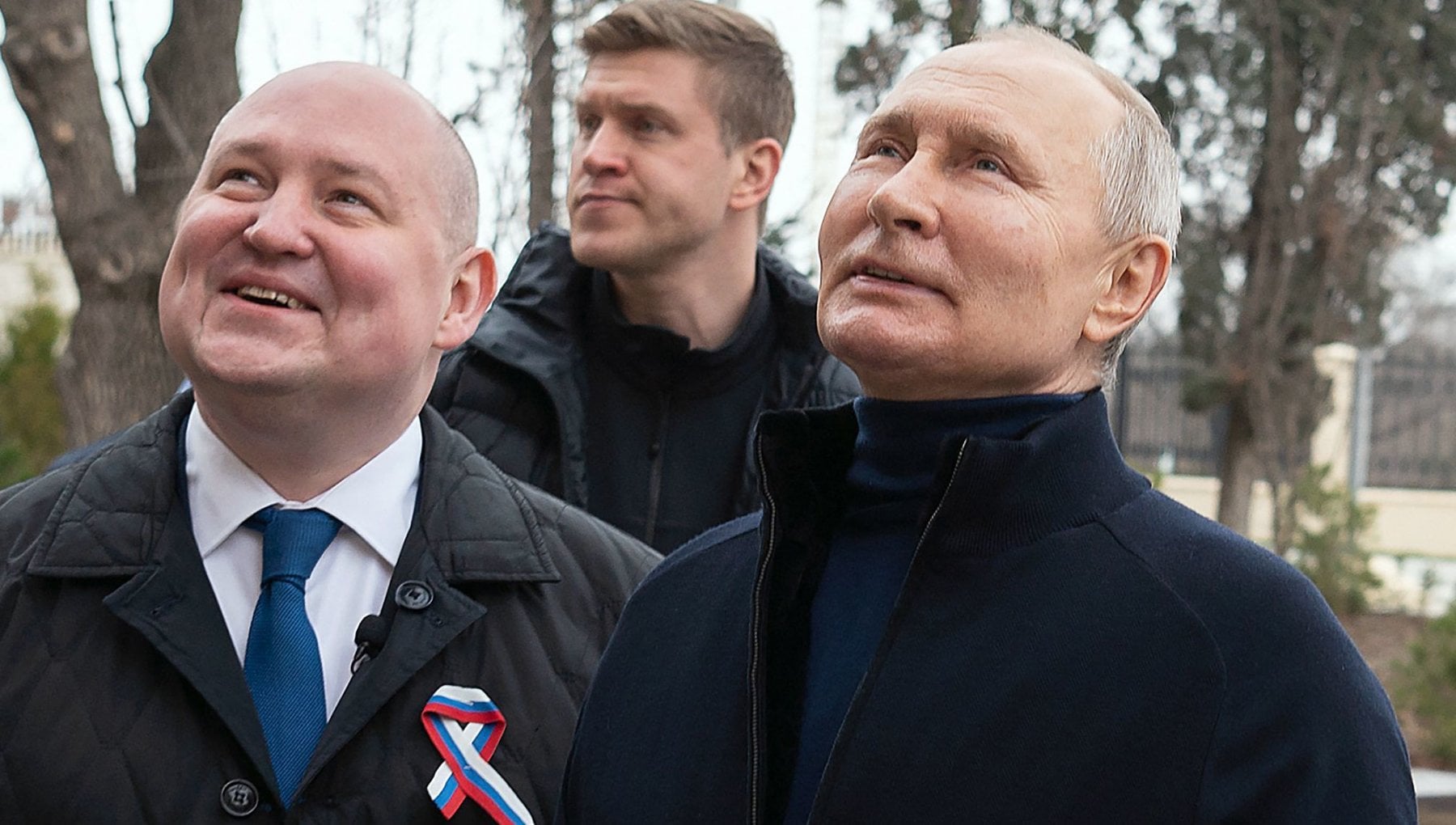Il presidente Putin se ne frega delle condanne della Corte dell’Aja e visita le terre del Donbass liberate