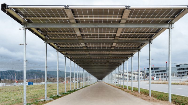 Germania, al via la prima pista ciclabile fotovoltaica