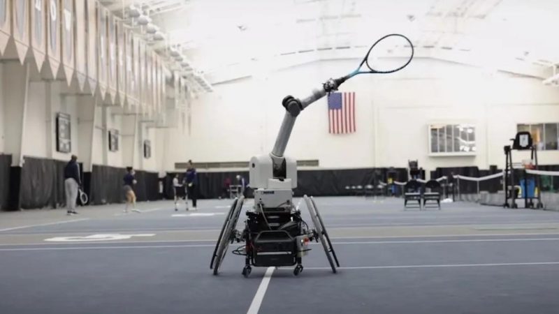 Djokovic, scansati: non c’è scampo con EASTHER, tennista robot