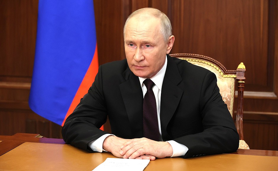 Putin in vista del vertice Johannesburg: "Verso la transizione alle valute nazionali in tutti i settori della cooperazione economica dei Brics"