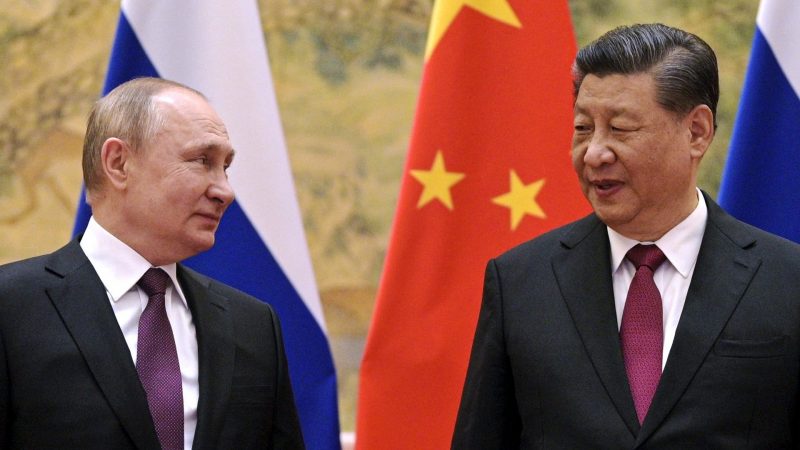 Visita del ministro degli Esteri Cinese a Mosca: Si rafforza la cooperazione tra i due paesi