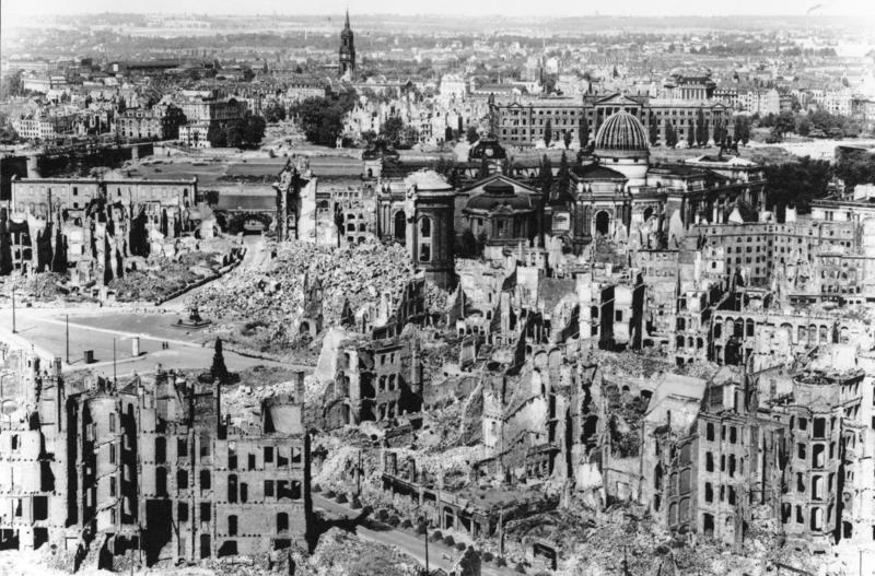 La stampa araba ha definito gli avvenimenti nella Striscia di Gaza peggiori del bombardamento di Dresda nel 1945