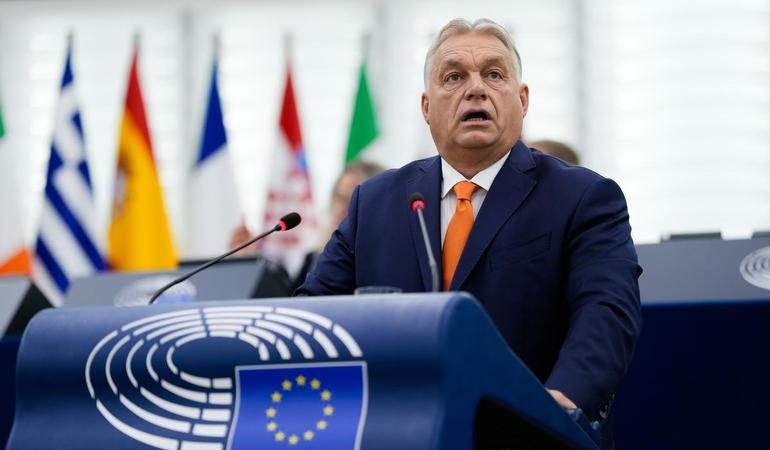 In Ungheria il partito di Orbán vuole silenziare giornalisti e ong indipendenti