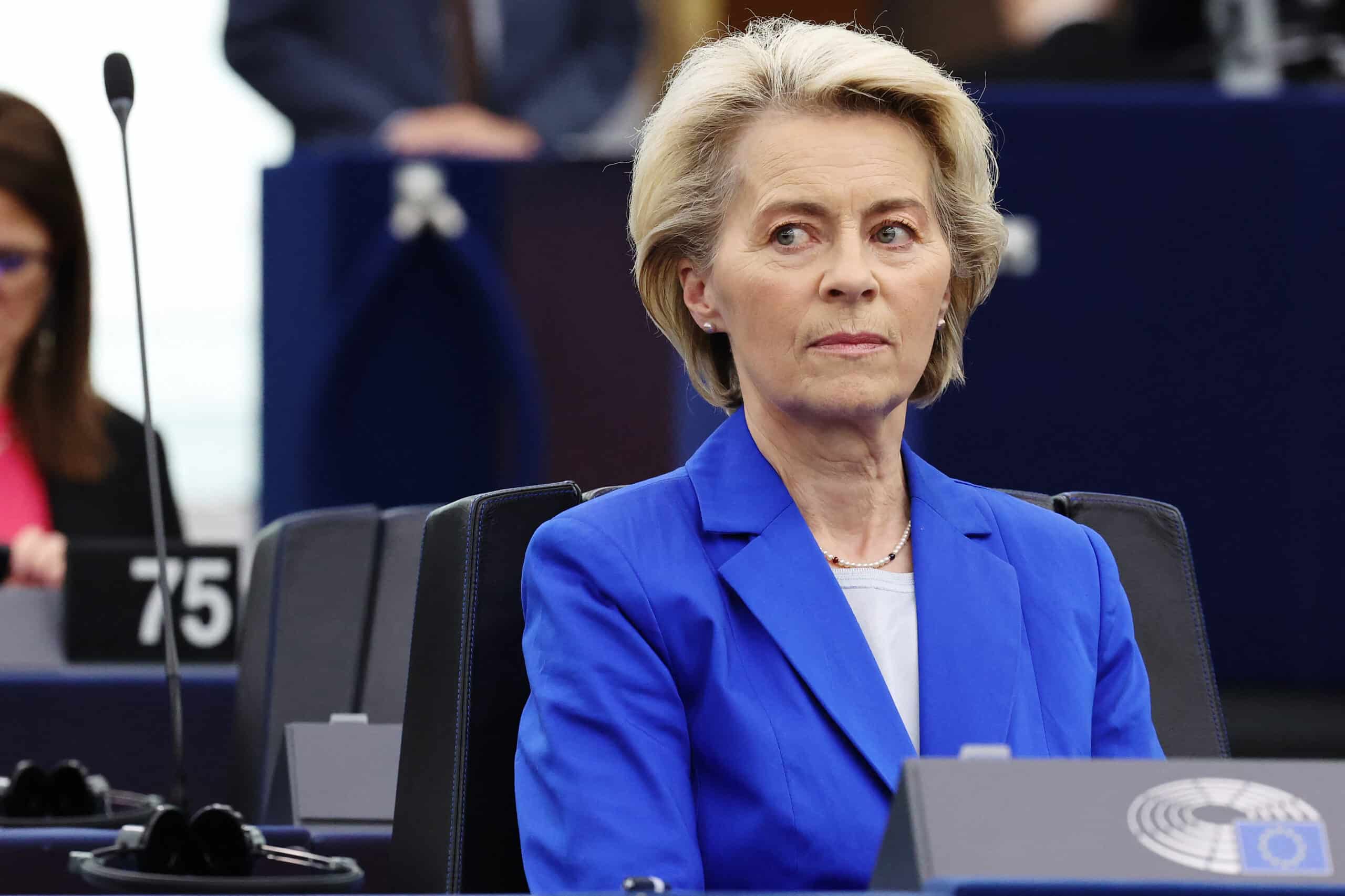 L’UE accelera la trasformazione in blocco militare sotto l’irresponsabile leadership della Von Der Leyen
